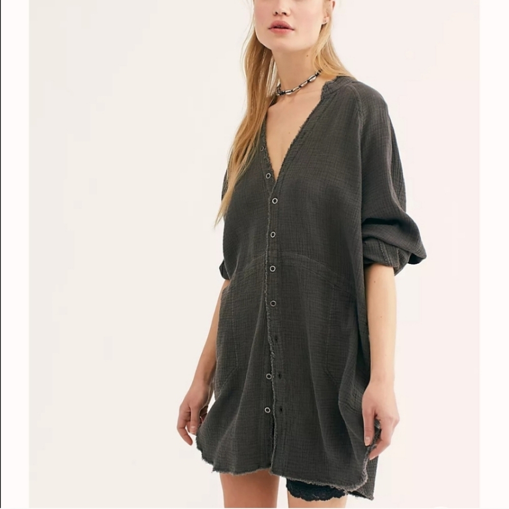 Free People We The Free Summer Daydream Buttondown shirt in gray